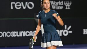 Alexandra Eala em ação no SP Open