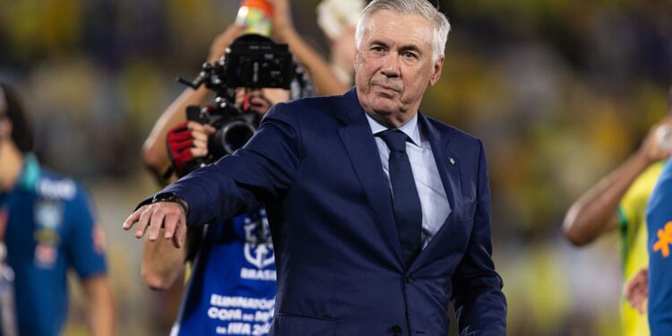 Carlo Ancelotti durante jogo da Seleção Brasileira