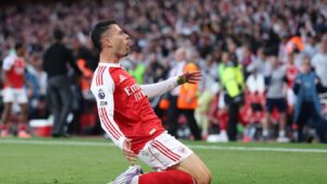 Martinelli comemora gol do Arsenal contra o City