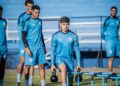 Jogadores do Londrina durante treino