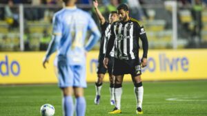 Hulk durante jogo do Atlético-MG contra o Bolívar