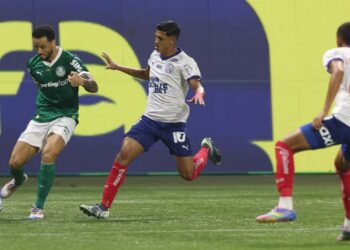 Lance do jogo de ida entre Bahia x Palmeiras