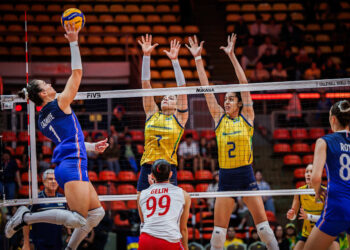 Brasil x França no Mundial de Vôlei.