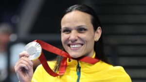 Carol Santiago segue brilhando na natação paralímpica