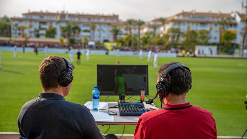 Quer ser comentarista de futebol? Veja quanto realmente é preciso investir