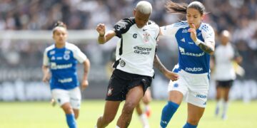 Jogadoras de Corinthians e Cruzeiro na final do Brasileirão Feminino