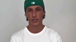 David Luiz, zagueiro brasileiro.