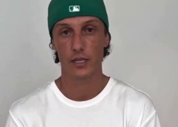 David Luiz, zagueiro brasileiro.