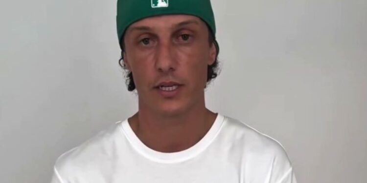 David Luiz, zagueiro brasileiro.