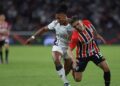 Enzo Díaz no jogo de ida da Copa Libertadores contra a LDU