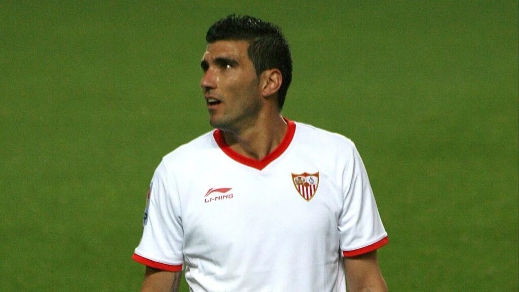 Morreu aos 35 anos famoso jogador de futebol que brilhou no Arsenal e Real Madrid