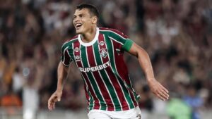 Thiago Silva reage à saída de Renato e pede união total no Fluminense