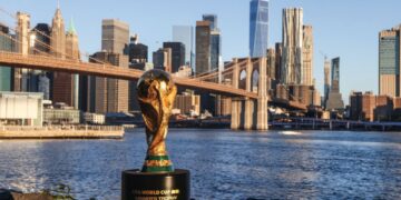 Troféu da Copa do Mundo da Fifa na cidade de Nova Iorque, nos EUA