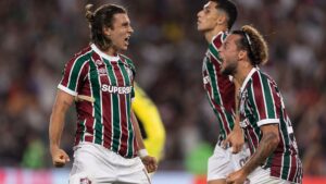 Jogadores do Fluminense comemorando gol contra o Bahia