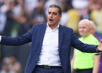 Renato Paiva durante jogo do Fortaleza