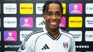 Kevin já vestindo a camisa do Fulham