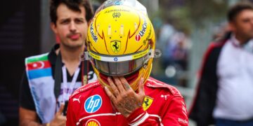 Hamilton não gostou nada da decisão da Ferrari