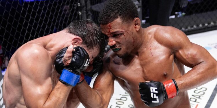Toddynho venceu Baysangur Makaev por decisão unânime após cinco rounds – Foto: divulgação LFA