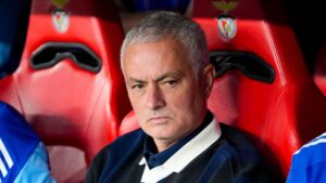 José Mourinho em jogo contra o Benfica