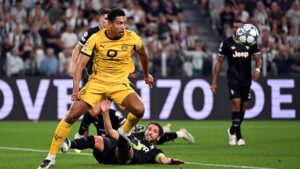 Lance do jogo entre Juventus e Borussia Dortmund