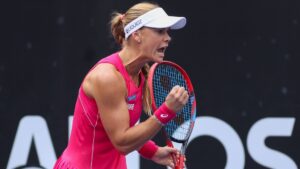 Laura Pigossi em ação no SP Open