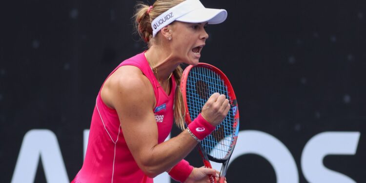 Laura Pigossi em ação no SP Open