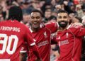 Jogadores do Liverpool comemorando gol