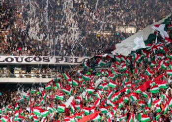 Inteligência artificial prevê quem vai ganhar Fluminense x Botafogo neste domingo