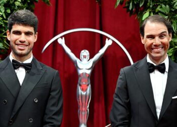 Foto de Rafael Nadal ao lado de Carlos Alcaraz