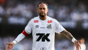 Neymar durante jogo do Santos