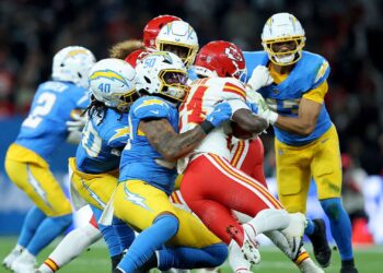 Partida entre Los Angeles Chargers e Kansas City Chiefs em São Paulo