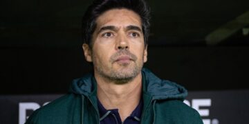 Palmeiras vai renovar com Abel Ferreira.