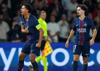 Marquinhos e Vitinha comemorando gol do PSG
