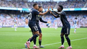 Jogadores do Real Madrid comemorando gol