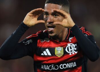 Samuel Lino, do Flamengo, foi convocado para defender a Seleção Brasileira.