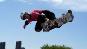 Foto de Sandro Dias andando de skate