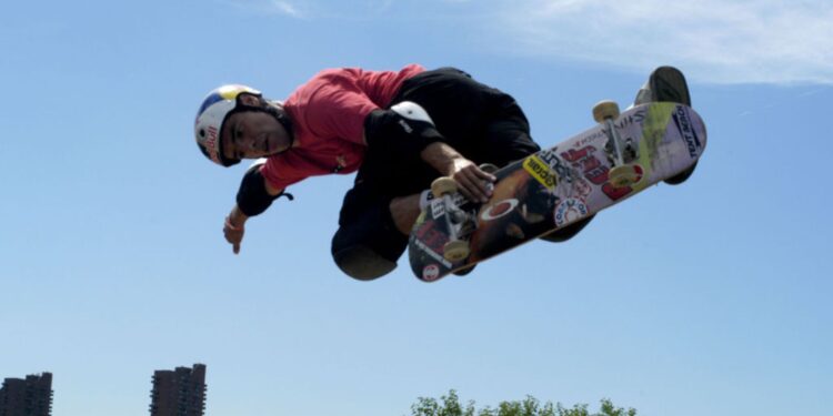 Foto de Sandro Dias andando de skate