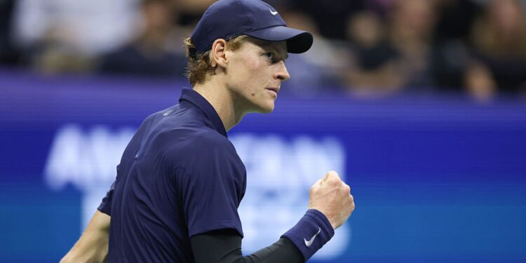 Sinner comemorando ponto no US Open