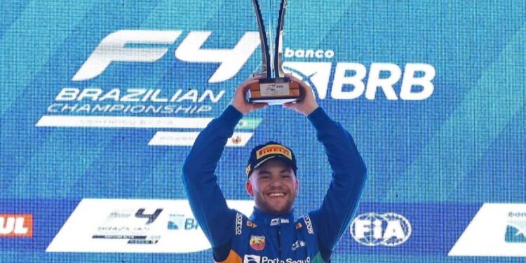 Conheça Fernando Barrichello, o filho de Rubinho que correrá de F3