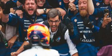 Provocação de Sainz após pódio em Baku movimenta o padock