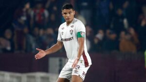 Thiago Silva em ação pelo Fluminense no jogo da Sul-Americana