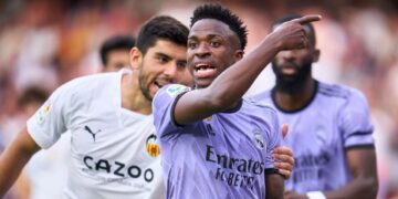 Vini Jr em jogo contra o Valencia