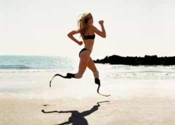 Aimee Mullins e sua história de coragem que inspira gerações