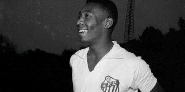 O gol que consolidou Pelé como ícone do futebol mundial
