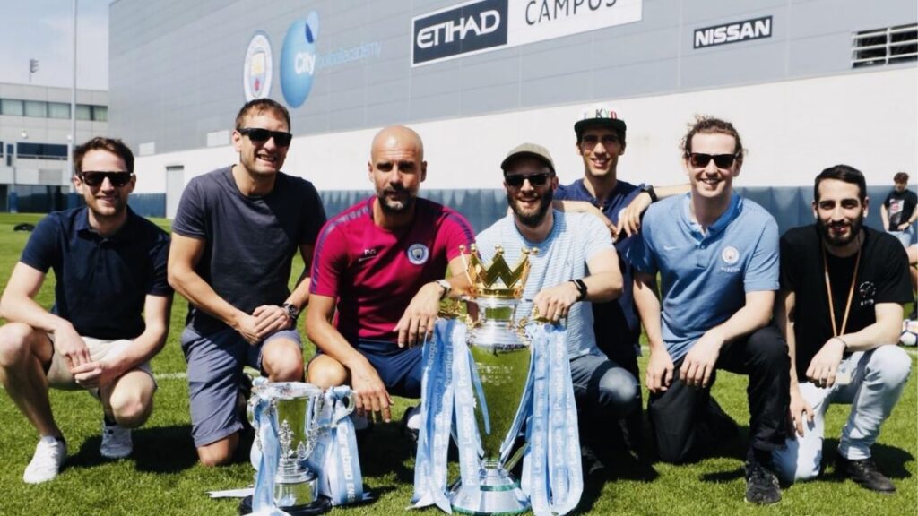 Série documental mostra bastidores de temporada histórica do Manchester City