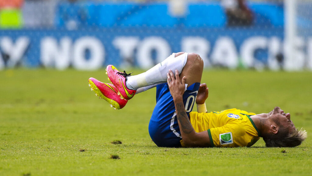 Os detalhes da lesão que quase deixou Neymar de cadeira de rodas