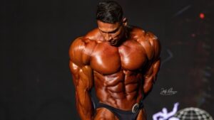 1,1 kg de arroz, duas bananas e 1 kg de carne todo dia: a dieta que fez Ramon Dino ser campeão do Mr. Olympia 2025