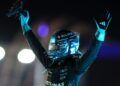 George Russell comemorando vitória no GP de Singapura