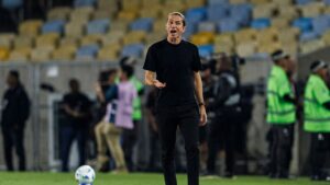 Filipe Luís minimizou a vantagem do Flamengo sobre o Racing