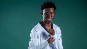 Henrique Marques conquistou a primeira medalha de ouro entre homens do Brasil em um Mundial de Taekwondo
